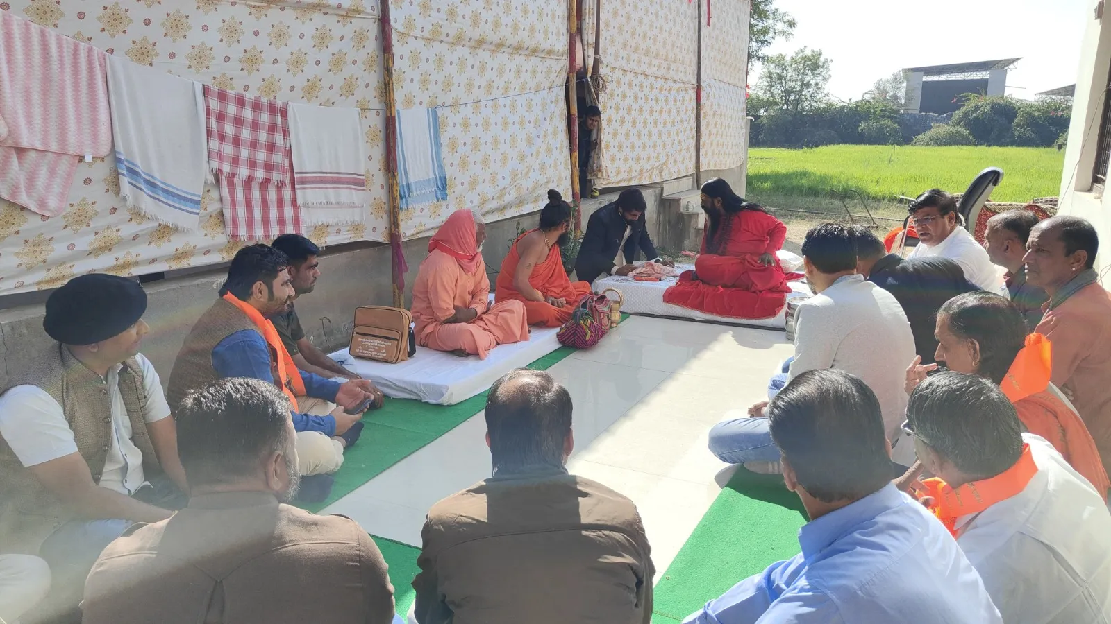 राष्ट्रीय संत सेवा एंड गौ रक्षा कल्याण परिषद की कार्यकारणी की बैठक 